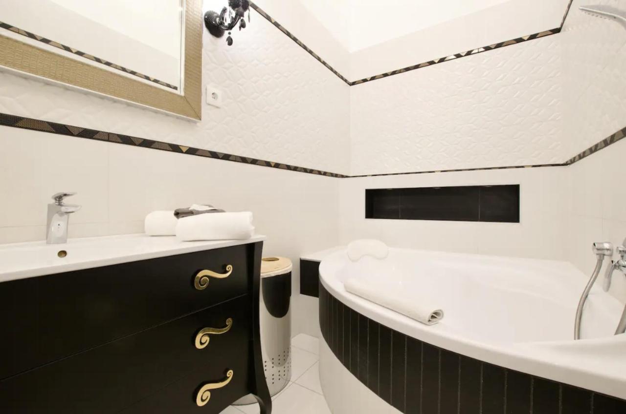 Premium Apartment By Hi5 - Lendvay Palace Budapest Ngoại thất bức ảnh