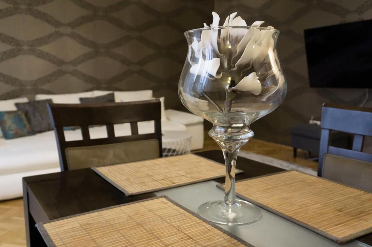 Premium Apartment By Hi5 - Lendvay Palace Budapest Ngoại thất bức ảnh