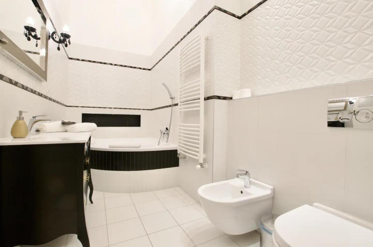 Premium Apartment By Hi5 - Lendvay Palace Budapest Ngoại thất bức ảnh